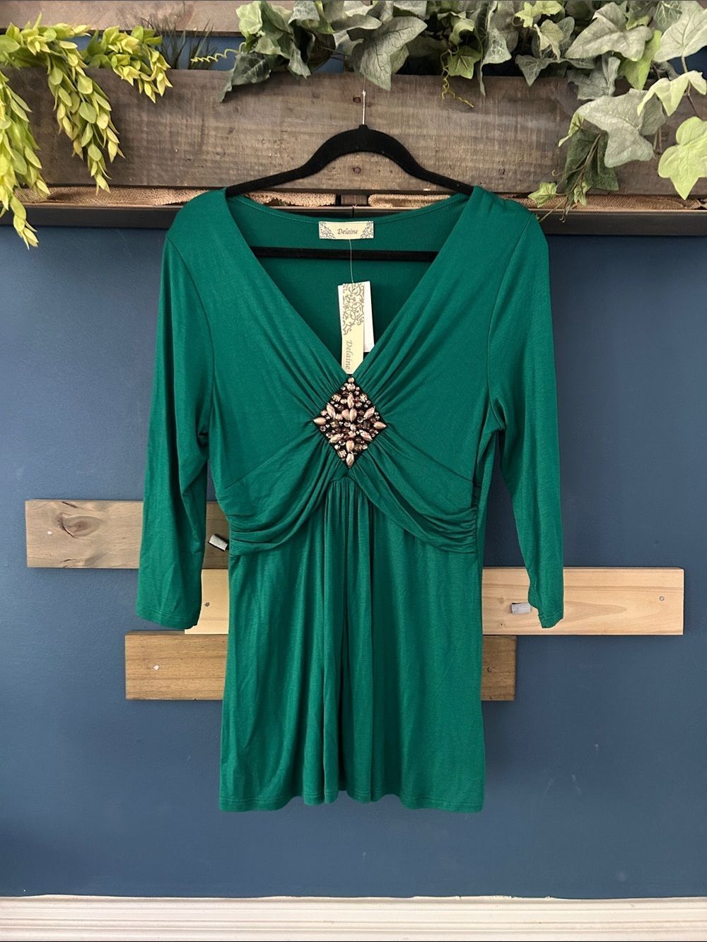Embellished Emerald V-Neck Tunic Top Rouched Waist  NWT. Small